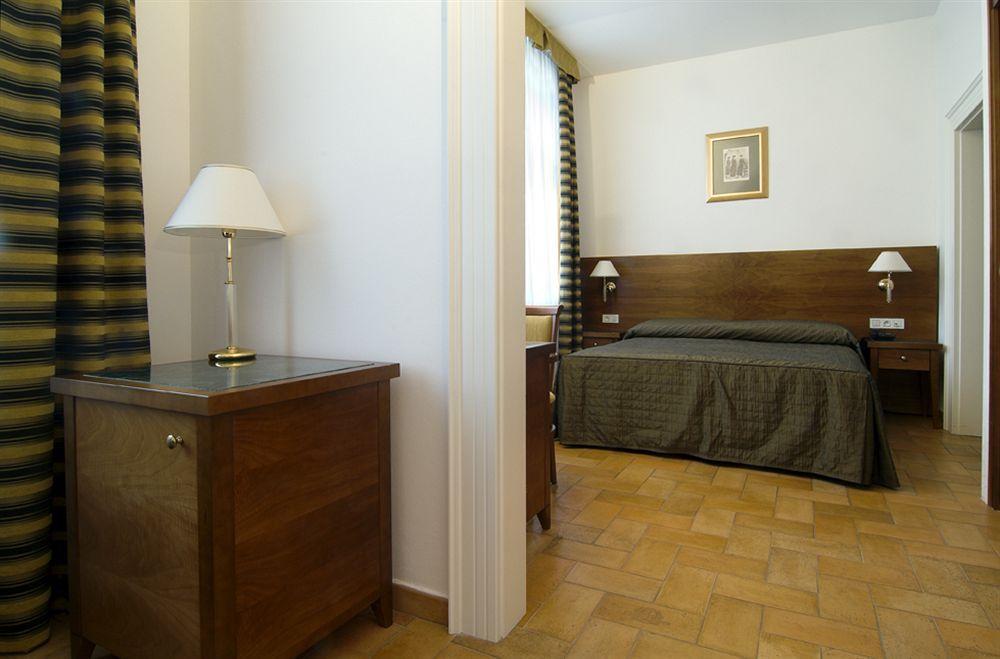 Hotel Galileo Prague Bilik gambar