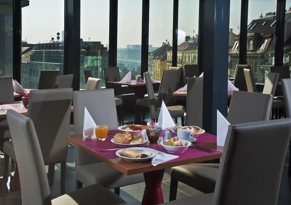 Hotel Galileo Prague Luaran gambar