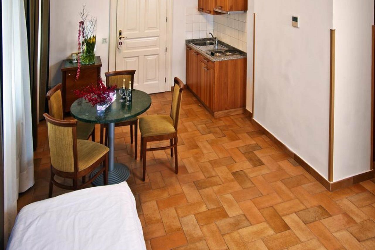 Hotel Galileo Prague Luaran gambar